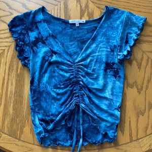 Tie dye crop top!!💙💚